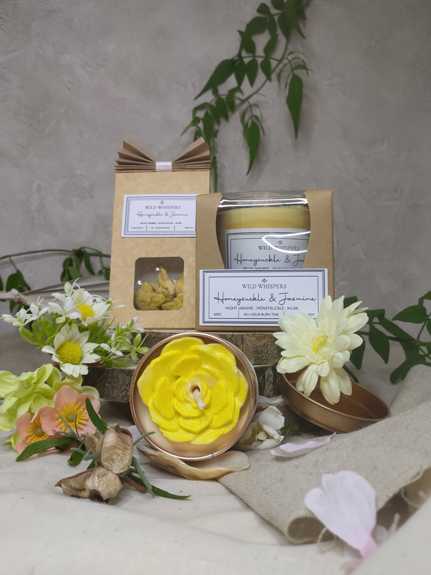 200g Scented Candle - Honeysuckle & Jasmine