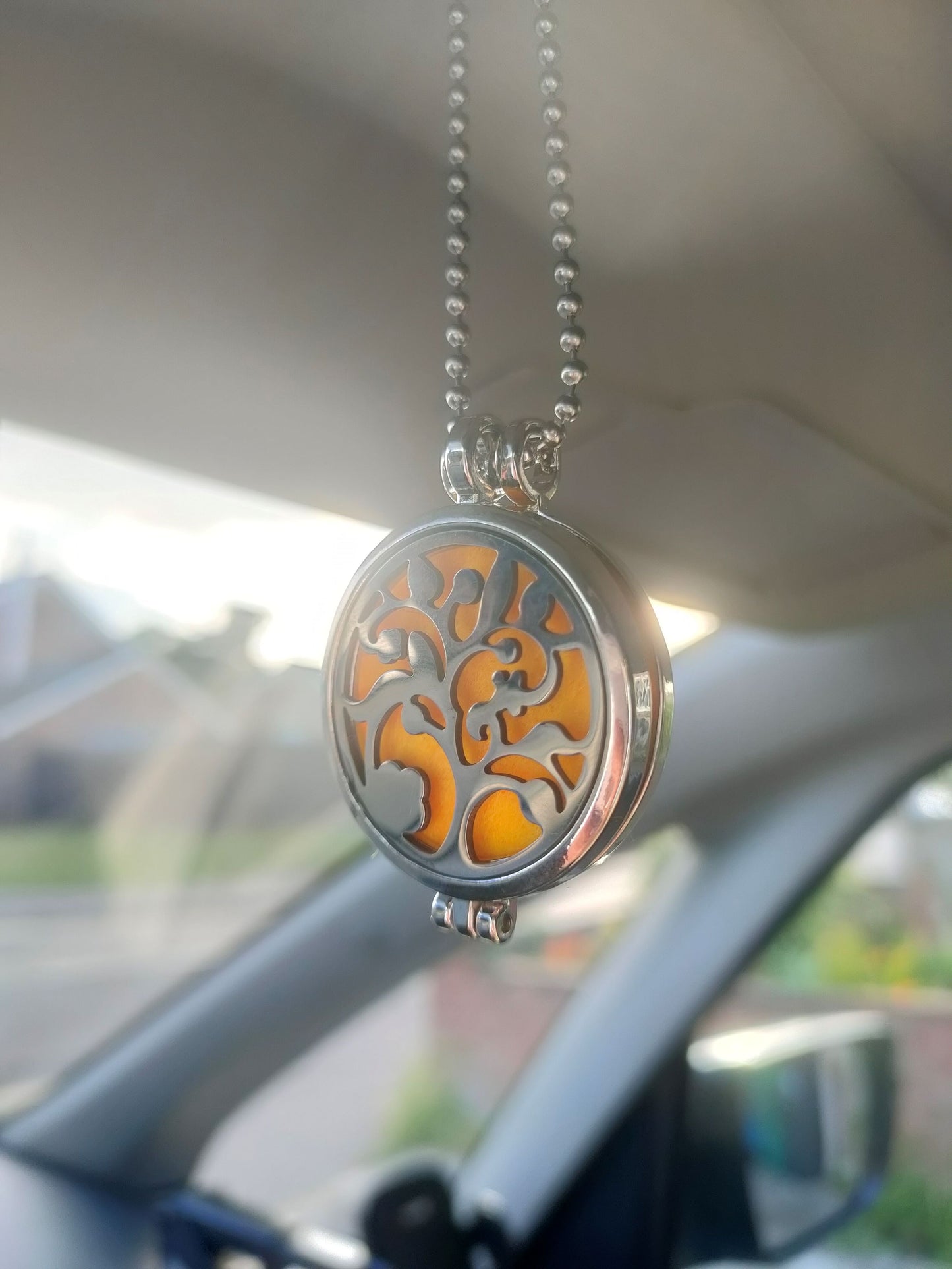 Hanging Car Diffuser Locket - Honeysuckle & Jasmine